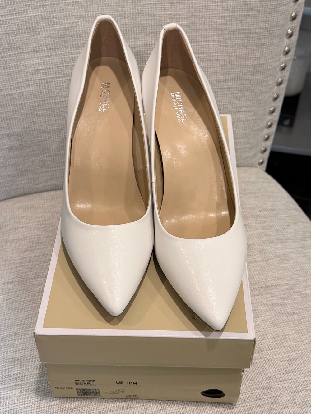 Michael Kors White Pointed white heels Pumps
